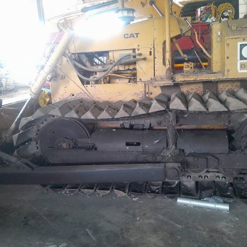 ขาย 275,000 รถแทรคเตอร์ CAT D 4 E แผ่นตีนเป็ด เครื่องดี เกียร์แรง ช่วงล่างดี รถพร้อมใช้งาน 