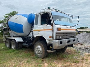 #ขายถูกด่วน 299,000  รถโม่ปูน 10 ล้อ 2 เพลา โม่ปูน 7Q Nissan Cwm430-230 แรง  -หัวบางเดิม ภายในครบ  -ยางดี แชสชีพอใช้   -เครื่อง PE6-230 แรง  -เอกสารเล่มทะเบียนพร้อมโอน