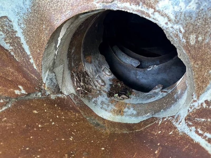 #ขายถูก 275,000 รถ 6 ล้อโม่นอก 2.5 คิว Hino FD3H  เครื่อง JO8C-210 แรง ยาง 8.25 ขอบ 16 เอกสารเล่มทะเบียนพร้อมโอน 