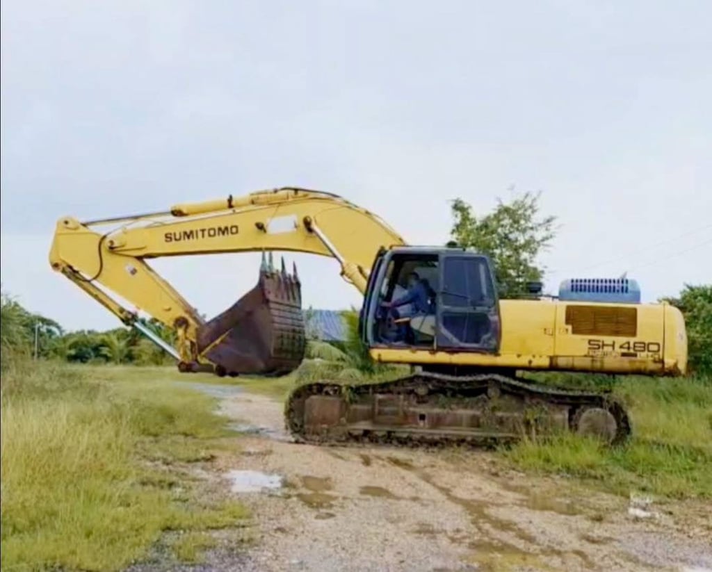 ขายด่วน 950,000 บาท SUMITOMO SH480 F5 เครื่องดี ปั๊มแรง เอวแน่น ช่วงล่างเต็ม ระบบดี รถสวยพร้อมใช้งาน   