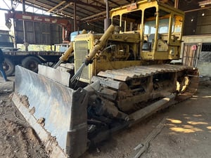 #ขายถูกยอดนิยม 485,000  รถแทรคเตอร์ เล่มทะเบียน CAT D5B เกียร์ตัดแรงแผ่นตีนเป็ด(แผ่นนอกแท้สวยๆ) เครื่องดี เกียร์แรง ช่วงล่างสวย