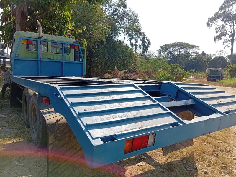 ขาย 280,000 รถเทนเลอร์บรรทุกแบคโฮ HINO ZM 2 เพลาเครื่อง 360 แรง หัวบาง ยางดี ครัชซีสวย เอกสารแจ้ง ม.79 