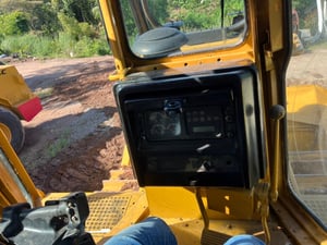 ขาย 1,500,000 รถแทรคเตอร์ เล่มทะเบียน CATERPILLAR D 6 R ตรวจเช็คระบบเรียบร้อย ด้วยอะไหล่แท้เมโท รถสวยพร้อมใช้งานเล่มทะเบียนพร้อมโอน  