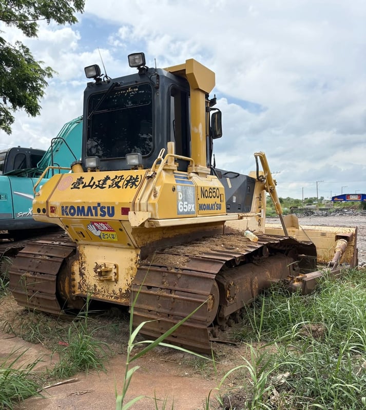 ขาย 1,690,000 รถแทรคเตอร์ นำเข้า ปี 2023 🚜🚜 🚩🚩ทำงาน 16,xxx ชั่วโมง ตู้เก๋ง แอร์เย็น🚩🚩 Komatsu D65PX-15CEO ✅เกียร์ทอล์ค แรง ✅เครื่องดี ขาย 1,690,000 รถแทรคเตอร์ นำเข้า ปี 2023 🚜🚜 🚩🚩ทำงาน 16,xxx ชั่วโมง ตู้เก๋ง แอร์เย็น🚩🚩 Komatsu D65PX-15CEO ✅เกียร์ทอล์ค แรง ✅เครื่องดี