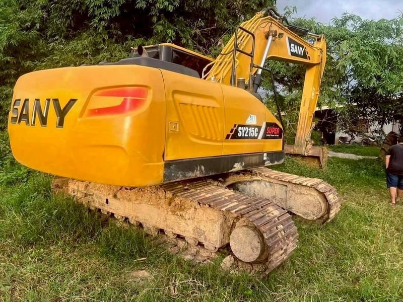 ขาย 1,250,000 รถแบคโฮ SANY SY215C  ทำงาน 6,500 ช.ม ไฟฟ้าครบ เครื่องดี ปั้มแรง เอวแน่น ช่วงล่างสวย เอกสารแจ้งจำหน่าย 