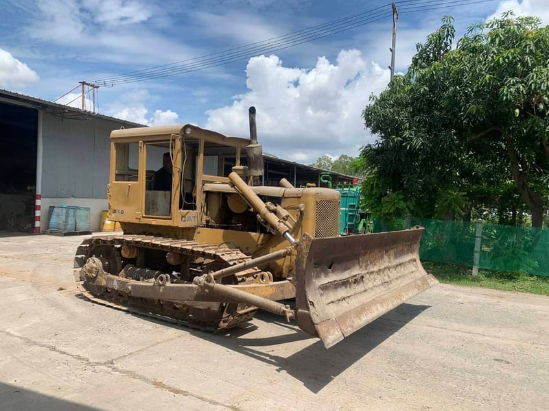 ขาย 235,000 รถแทรคเตอร์ CAT D 5 เล่มทะเบียน เครื่องดี เกียร์แรง ช่วงล่างสวย