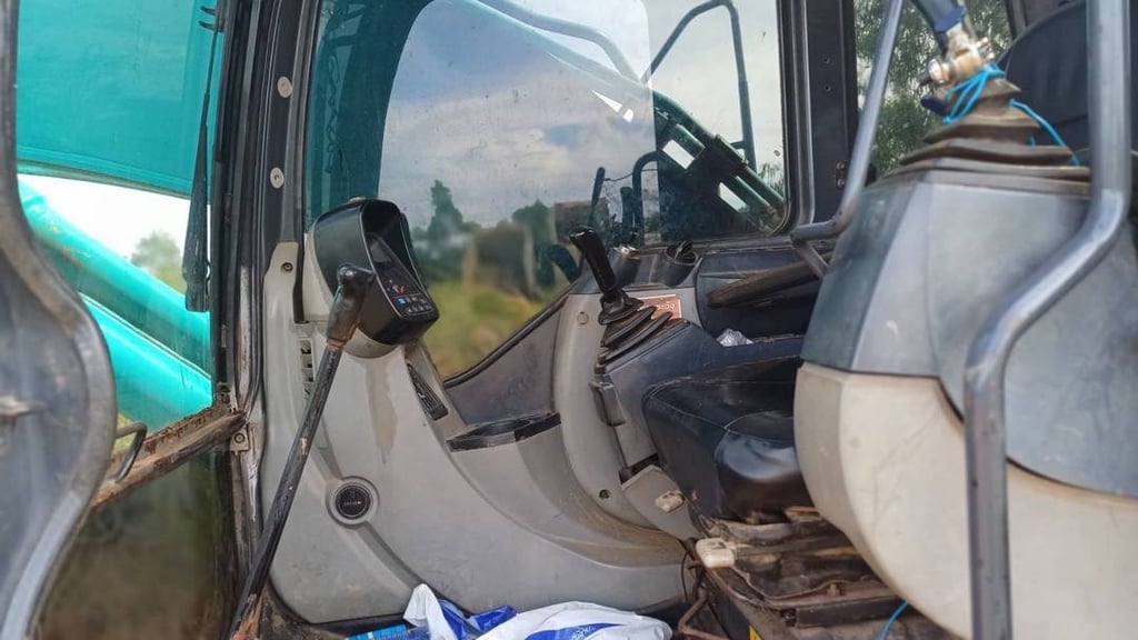 ขาย 580,000 KOBELCO sk 200-8 yn11 ไฟฟ้าครบ เครื่องดี ปั้มแรง เอวแน่น ช่วงล่างสวย 