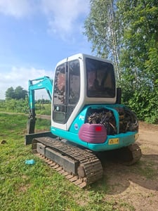 ขาย 265,000 KOMATSU pc 40-7 ปั้มนิ้วแรง เครื่องดี เอวแน่น ช่วงล่างเต็ม หัวเก๋งแอร์เย็น ขาย 265,000 KOMATSU pc 40-7 ปั้มนิ้วแรง เครื่องดี เอวแน่น ช่วงล่างเต็ม หัวเก๋งแอร์เย็น
