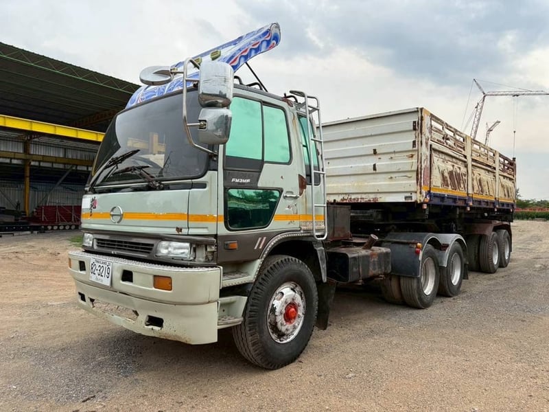 ขาย 255,000 (เฉพาะหัวลาก) HINO FN3MKLA 240 แรง 2 เพลา มีระบบยกดั้ม รถพร้อมใช้งาน เอกสารพร้อมโอน  