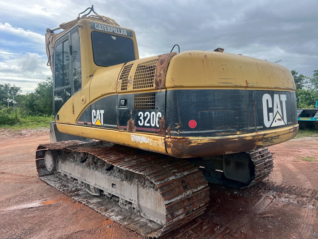 ขาย 550,000 CAT 320 C เล่มทะเบียน ไฟฟ้าครบ เครื่องดี ปั้มแรง เอวแน่น ช่วงล่างสวย ขาย 550,000 CAT 320 C เล่มทะเบียน ไฟฟ้าครบ เครื่องดี ปั้มแรง เอวแน่น ช่วงล่างสวย