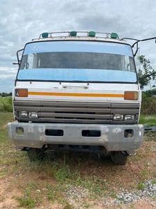 #ขายถูกด่วน 299,000  รถโม่ปูน 10 ล้อ 2 เพลา โม่ปูน 7Q Nissan Cwm430-230 แรง  -หัวบางเดิม ภายในครบ  -ยางดี แชสชีพอใช้   -เครื่อง PE6-230 แรง  -เอกสารเล่มทะเบียนพร้อมโอน