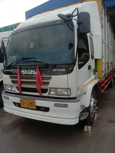 พร้อมลิฟท้าย ตู้ทำสีใหม่