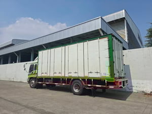 ขายรถอีซูซุตู้10บาน ปี 47  ราคา  400,000 โทร 0822090155 หนุ่ม