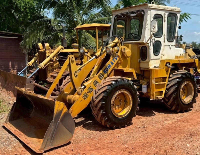 รถตัก 1 คิว KOMATSU 507 เข้าใหม่ หล่อๆคับ😎✌️