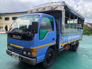 ISUZU NKR 115แรงม้า รถบรรทุก 4ล้อ สองแถว ปี2001 เลขไมล์มากกว่า 800,000 กม.