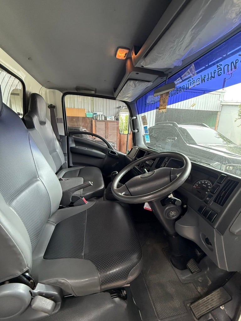 ขายรถ ISUZU  NLR 130แรง โคกสูง  ปี2553