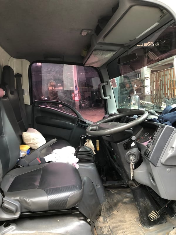 ISUZU NMR 130แรงม้า รถบรรทุก 6ล้อ ดั้มพ์ ปี2017 เลขไมล์น้อยกว่า 500,000 กม.