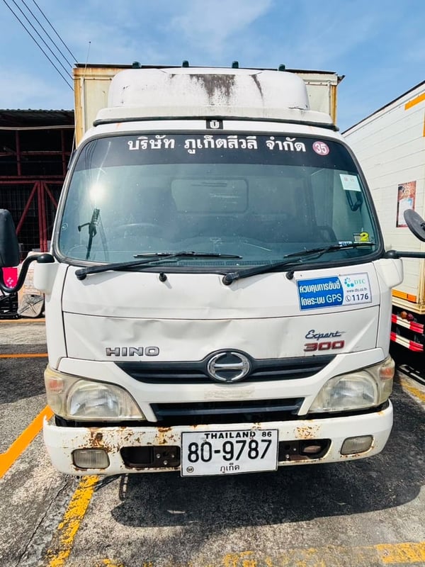 ขายรถบรรทุก HINO รุ่น MNKACL 6 ล้อ ปี2557