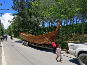 เรือประมง วางท้อง 