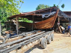 เรือประมง วางท้อง 