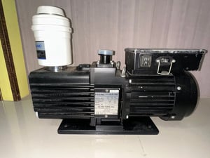 ปั๊มแวคคั่ม ปั๊มสุญญากาศ ยี่ห้อ ULVAC รุ่น GLD-136