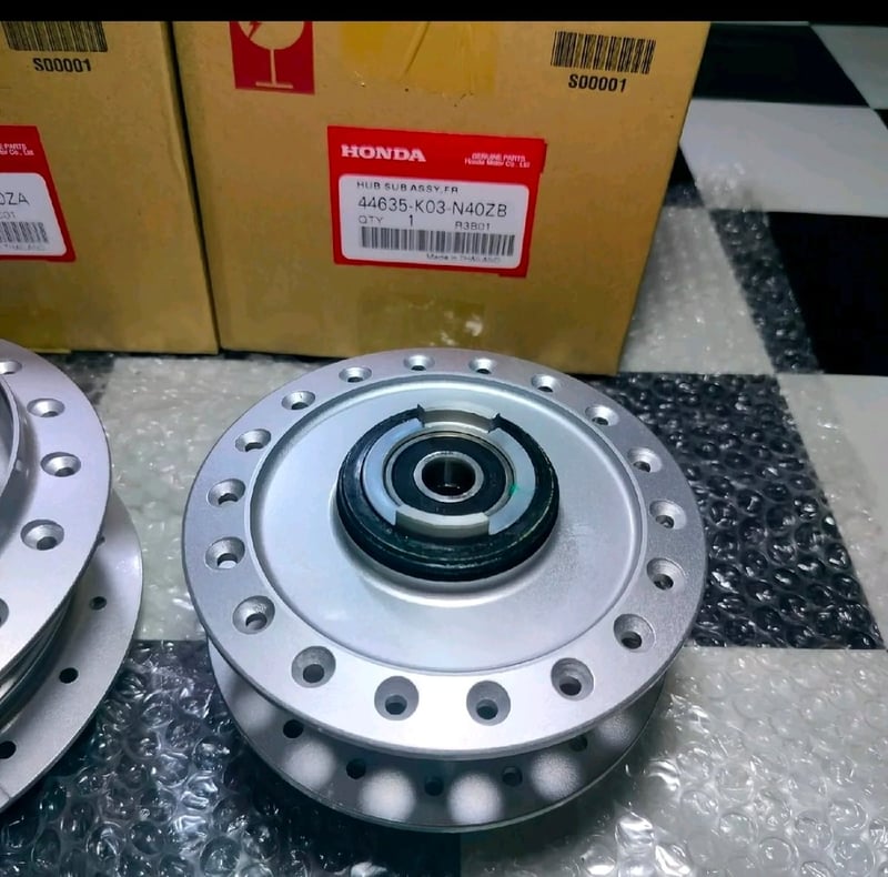 ดุมเดิมศูนย์ สำหรับ เวฟ110i 125i มีบริการเก็บเงินปลายทางมีค่ามัดจำก่อน