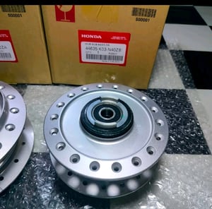 ดุมเดิมศูนย์ สำหรับ เวฟ110i 125i มีบริการเก็บเงินปลายทางมีค่ามัดจำก่อน