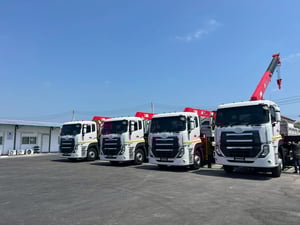 เครน8ตัน ยี่ห้อยูนิค 