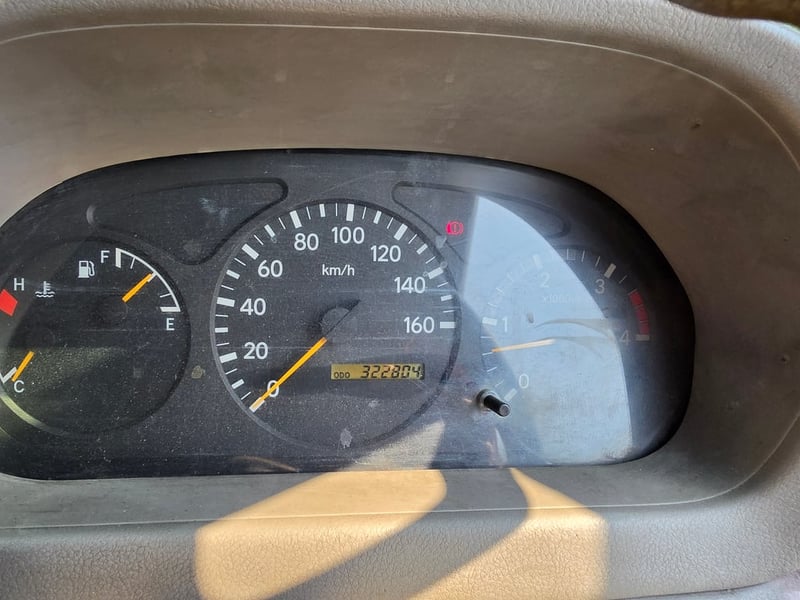 ขายถูก 6ล้อ hino 136แรง