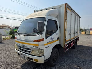 ขายถูก 6ล้อ hino 136แรง