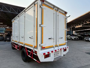 HINO XZU 136แรงม้า รถบรรทุก 6ล้อ ตู้แห้ง ปี2010