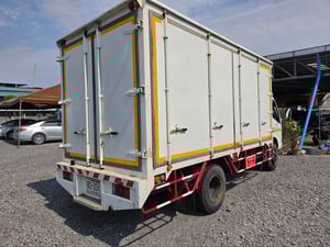 ขายถูก 6ล้อ hino 136แรง