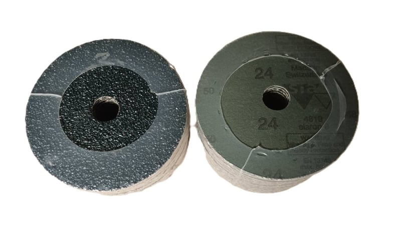 FIBER DISC กลม สีน้ำเงินหลังแข็ง 4" (DIA.100 MM.) ขนาดรูกลาง dia 16 MM. เบอร์ 40