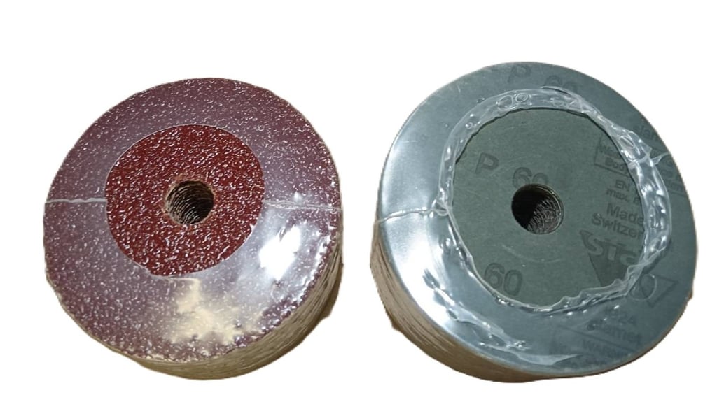 FIBER DISC กลมสีแดง 5" (DIA. 125 MM.) ขนาดรูกลาง dia 22 MM. เบอร์ 50