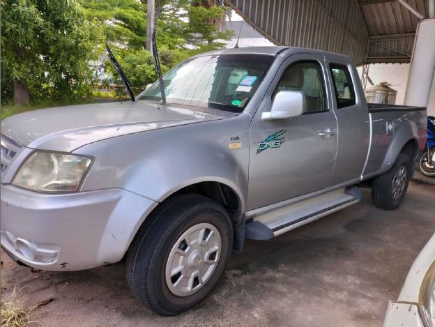 ขายรถกะบะ TOYOTA สีเงิน มือสอง จ.ร้อยเอ็ด