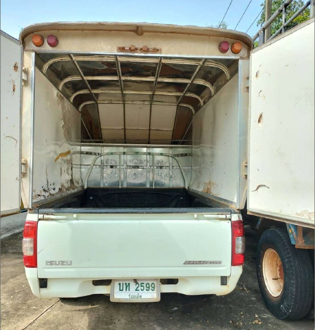 ขายรถกะบะพร้อมตู้ทึบหลัง ISUZU มือสอง สีขาว จ.ร้อยเอ็ด