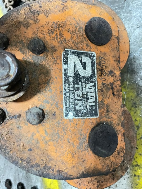 ขาย รอกราง Vital ขนาด 2ตัน ขาย รอกราง Vital ขนาด 2ตัน