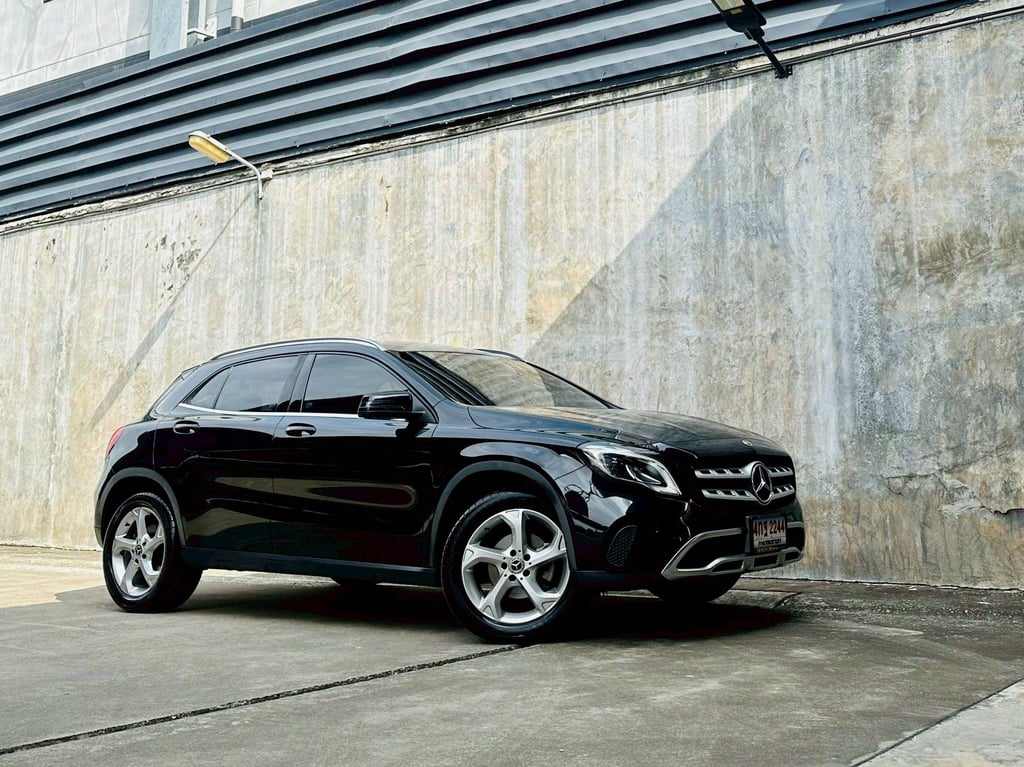 🎖️2020 Mercedes-Benz GLA200 W156🎖️