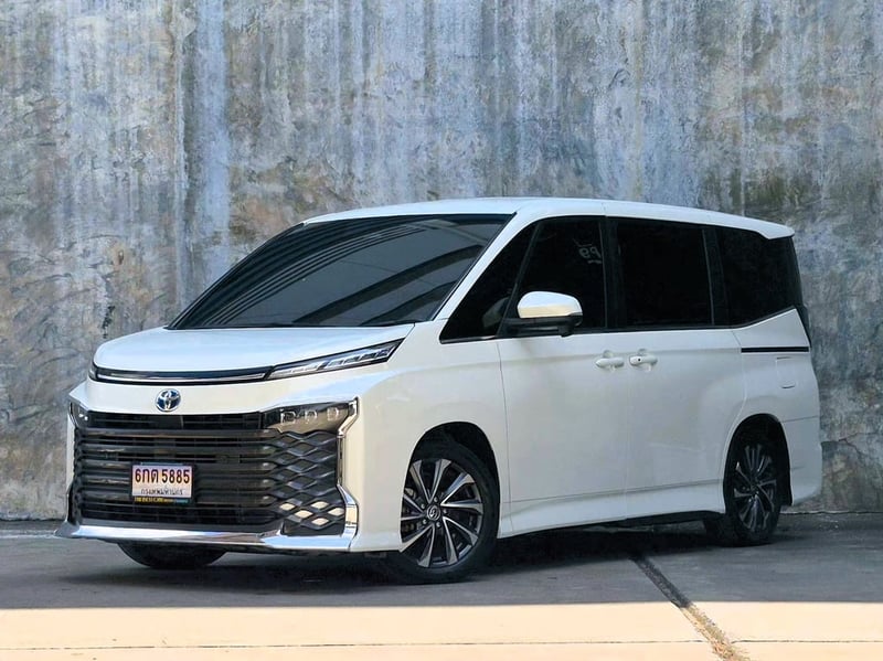 2024 Toyota Voxy Hybrid S-Z