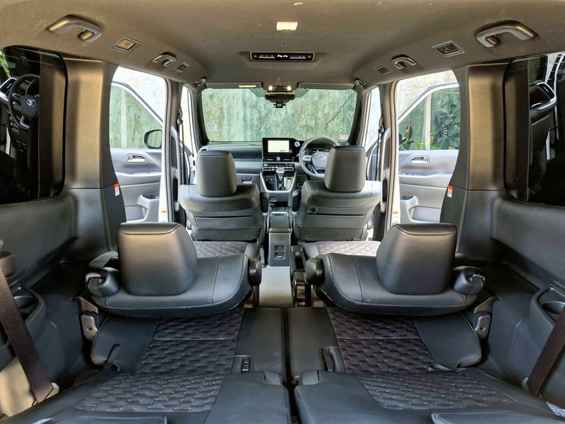 2024 Toyota Voxy Hybrid S-Z 2024 Toyota Voxy Hybrid S-Z