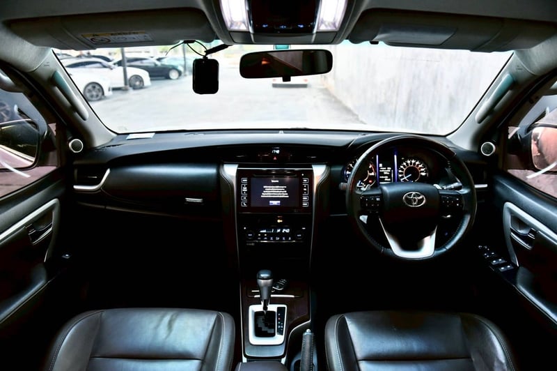 2020 แท้ Toyota FORTUNER 2.4 V 