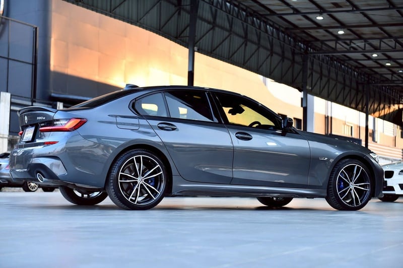 2022 แท้ BMW 330e M Sport Plug-in Hybrid G20