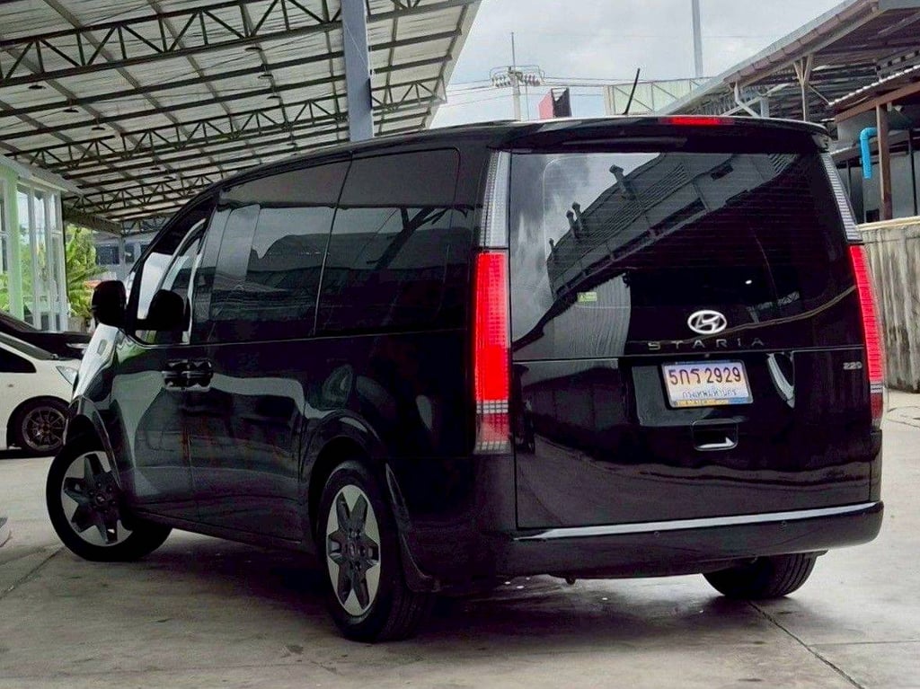 2022 HYUNDAI Staria 2.2 SEL 8AT 2022 HYUNDAI Staria 2.2 SEL 8AT