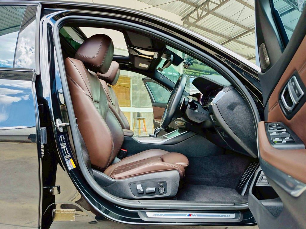 2022 BMW 330e M Sport Plug-in Hybrid โฉม G20