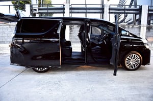 2017 แท้ TOYOTA VELLFIRE 2.5 ZG EDITION