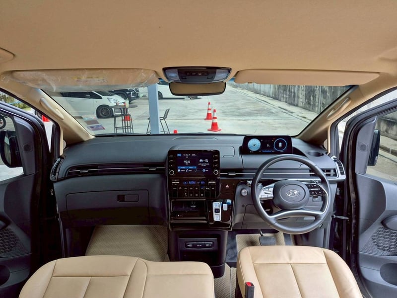 2022 HYUNDAI Staria 2.2 SEL 8AT