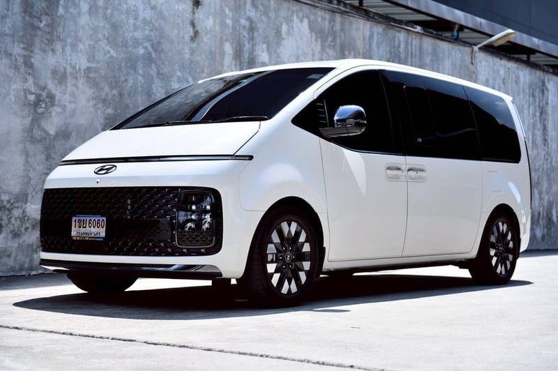 2023 แท้ HYUNDAI STARIA 2.2 Diesel Premium AT