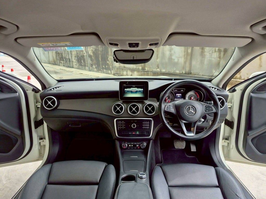 2016 แท้ BENZ GLA-CLASS, GLA200 โฉม W156 2016 แท้ BENZ GLA-CLASS, GLA200 โฉม W156