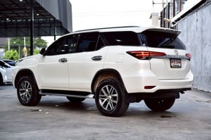 2020 แท้ Toyota FORTUNER 2.4 V 