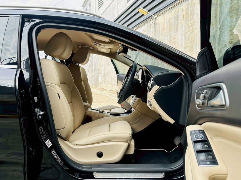 🎖️2020 Mercedes-Benz GLA200 W156🎖️